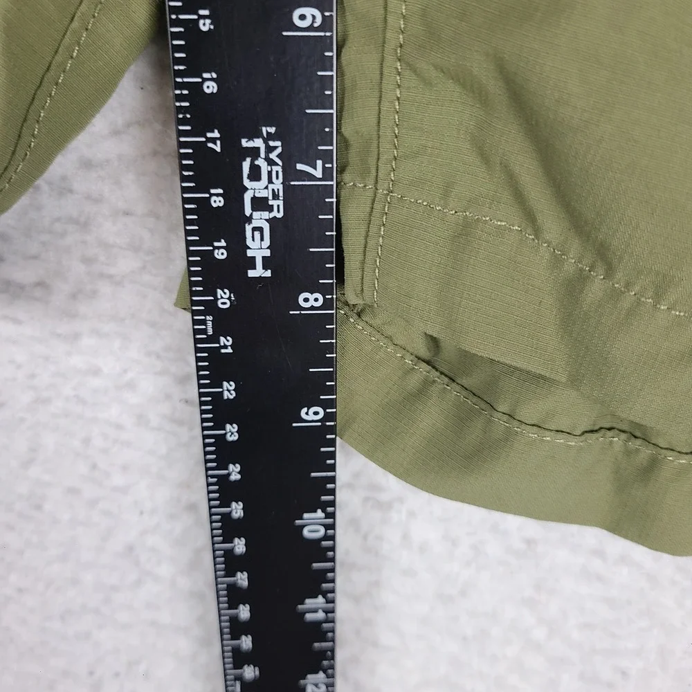 The North Face Shorts Mens Large Olive Green Running Hiking Training Activewear